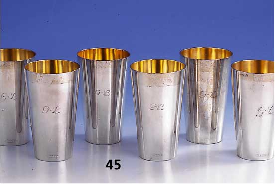 6 Becher, 925er Silber innenvergoldet, schlichte zeitlose Form, Meistermarke Gebr. Deyhle, SchwÄbisch-GmÜnd, Bes.-Monogr. G.L., bez. Matthes, H ...