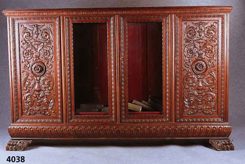 BÜcher- bzw. Vielzweckschrank, deutsch, um 1900/10, Renaissancestil, Eiche massiv, Innen auf Mahagoni gebeizt, reiche Holzbild- hauerarbeit in ...