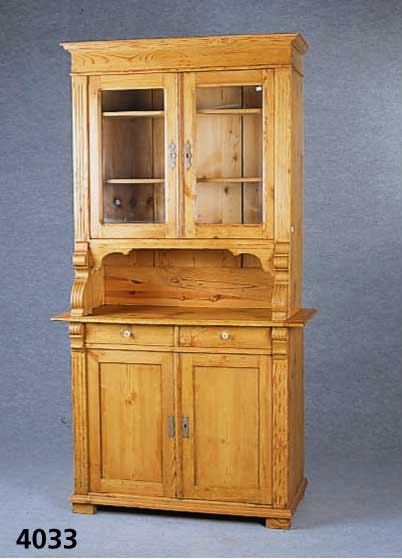 AufsatzkÜchenmÖbel, deutsch, um 1900, Kiefer , Zierbelkiefer, 2 EinlegebÖden, BeschlÄge aus der Zeit, Reste alten Wurmbefalls, FÜße ...