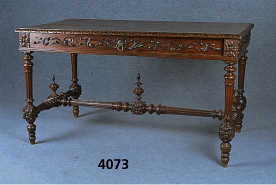 ReprÄsentationstisch, Belgien, um 1890/1900, Korpus Weichholz, Eiche massiv, Schnitzerei- en aus dem Vollholz, aufgesetzte Schnitzereien , reiche ...