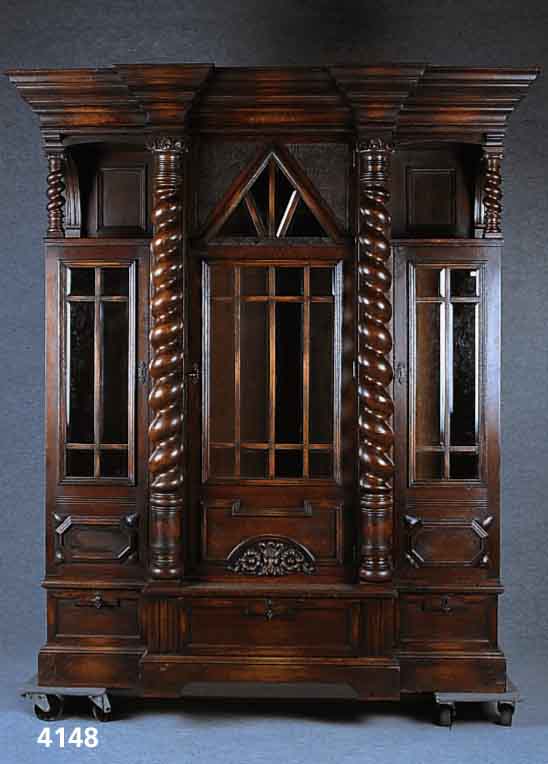 Vielzweckschrank, im sogenannten altdeutschen Stil, deutsch, um 1900/05, Weichholz, Eiche massiv, Eichefurnier, in sich gedrehte frei- stehende ...