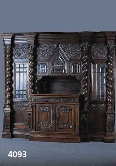 Prunkvoller Vielzweckschrank, deutsch, um 1900 /10, wohl Mainz, Korpus Weichholz, Eiche massiv, freistehende gedrechselte SÄulen, im korinthischen ...