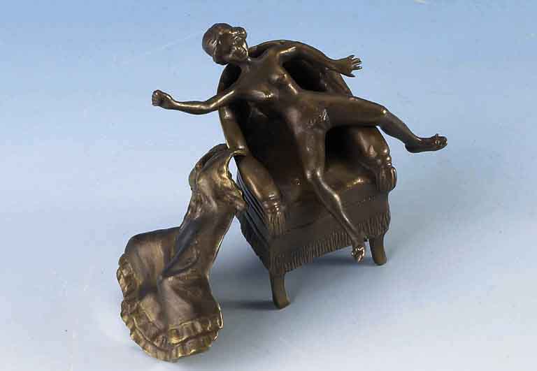 Wiener Bronze: Erotische Darstellung, sign. Franz Berman, Kleid abnehmbar, H ca. 7 cm