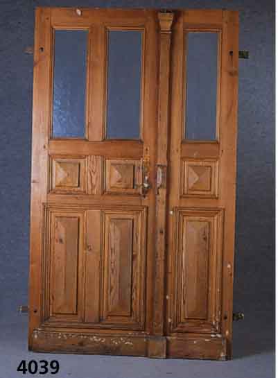 2-flÜgliche EingangstÜr, deutsch, um 1880, Weichholz, RahmenfÜllungen, Oberteil mit GlasfÜllungen, original Schloß liegt bei (aus- gebaut), ...