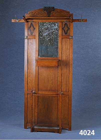 Gaderobe, deutsch, um 1900/05, große NÄhe zu Darmstadt, Eiche massiv, Eichefurnier, Hand- schuhfach, Schirmablage, aufgelegte Schnitzer- ei, ...