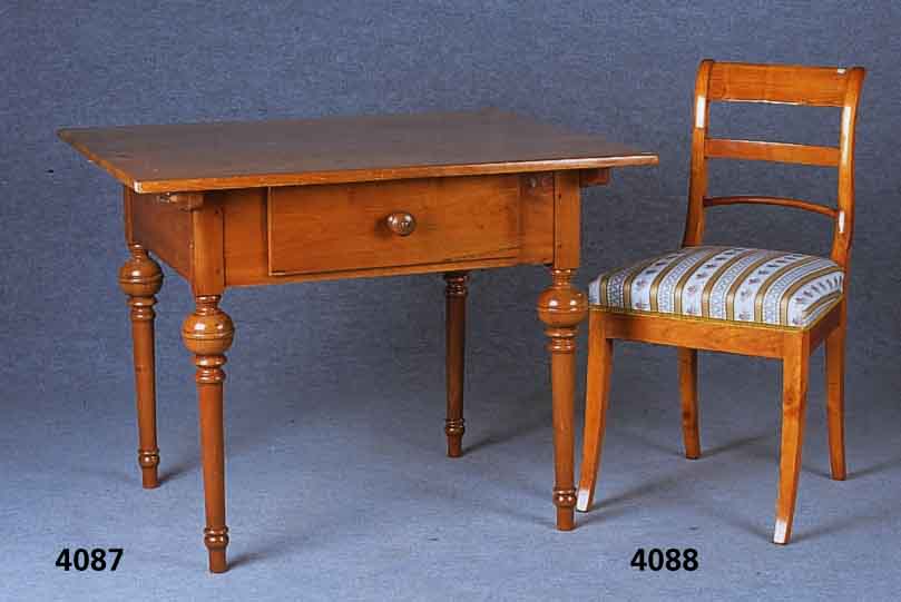 4 StÜhle, Biedermeierstil, Kirsche massiv, nach altem Vorbild, sehr gute Verarbeitung, StilmÖbel, gestreifter Bezug, wohnfertig, H. ca. 90 cm, ...