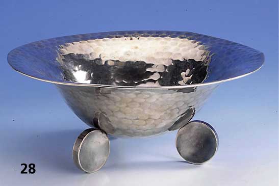 Anbietschale, Polen, 30er Jahre, 800er Silber, Hammerschlagverzierung, reines Art-Deco, 1 Fuß besch., sichtbar, H 11 cm, D ca. 26 cm, ca. 405 g, ...