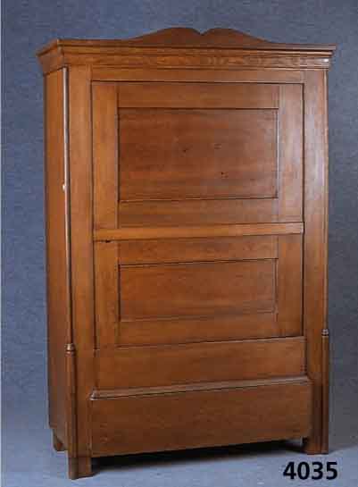 Kleider- bzw. WÄscheschrank, deutsch, um 1870/ 80, Korpus Weichholz, Eiche massiv, Eiche- furnier, auf Rahmen gearbeitet, sogenannter Blender, ...