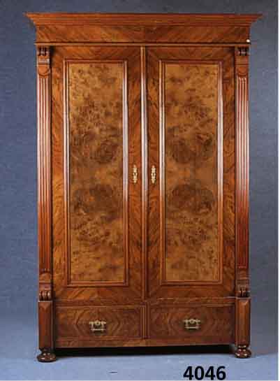 WÄscheschrank, deutsch, um 1890/1900, GrÜn- derzeit, Korpus Buche und Eiche massiv, Eiche- furnier, EinlegebÖden Weichholz, Front und Lisenen ...