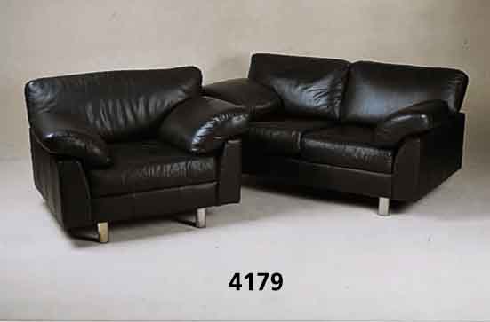 Designersitzlanschaft, bestehend aus Sessel, 2-Sitzer und 3-Sitzer, schwarzer Lederbezug, Kissen lose, Seiten auflegbar, Äußerst bequem, gute ...