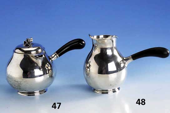 TeekÄnnchen, Kopenhagen 1934, 830er Silber, Meistermarke Chr. V., Wardein- marke Siigsgard, stil., vegetabile Deckel- bekrÖnung, Griff Holz, ...