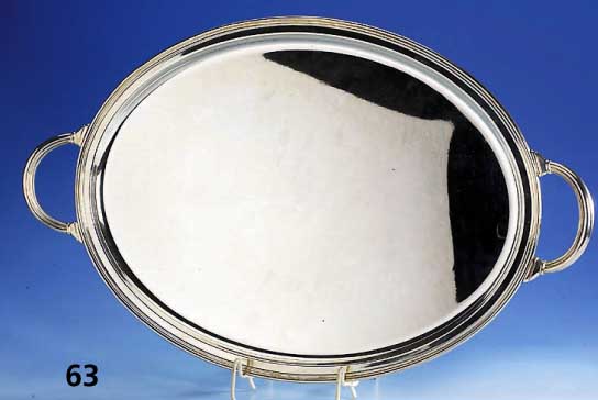 Ovales Tablett, 800er Silber, Rand mit Rillendekor, sonst glatt, 2 Griffe, ca. 1850 g, ca. 61 x 36 cm