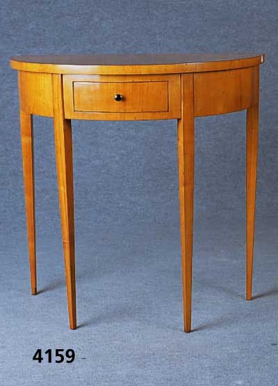 Konsolentisch, Biedermeierstil, Kirsche massiv, nach altem Vorbild von 1820/30, mit Schublade, gute Verarbeitung, unter Verwen- dung alter Teile, ...