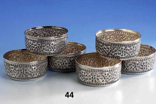 6 Anbietschalen, Nordindien um 1920/30, hochwertiges Silber, reine Treibarbeit, Gew. ca. 960 g