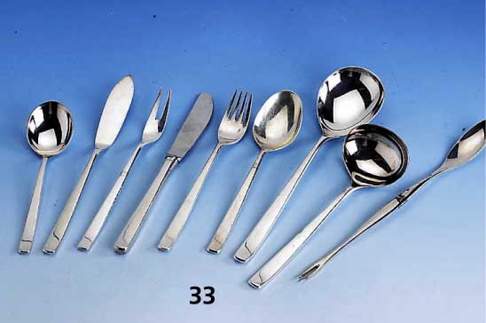 Besteck fÜr 12 Personen, 800er Silber, Wilkens Bremen, 60er Jahre, best. aus: 11 Messer (Griffe gefÜllt, Klingen Stahl), 12 Gabeln, 15 ...