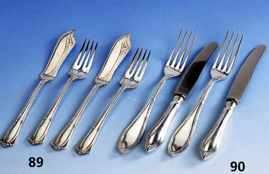 Fischbesteck fÜr 6 Personen, deutsch, um 1900, reiner Jugendstil, rÜcks. Bes.- Monogr. E., 800er Silber, Klingen und Zinken graviert, zus. ca. ...