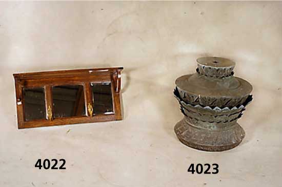 ArtDeco-Lampe, deutsch, um 1925/30, Kupfer und Messing, Treibarbeit, Darstellung in Knospenform, 3-fach gefÄchert, Druchbruchar- beiten, ...