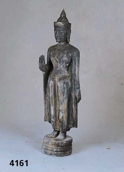 Bodhisattva, wohl Burma, Massivholz, in lehrender Haltung, patiniert, hoheitsvoller Ausdruck, ca. 100x70x50 cm