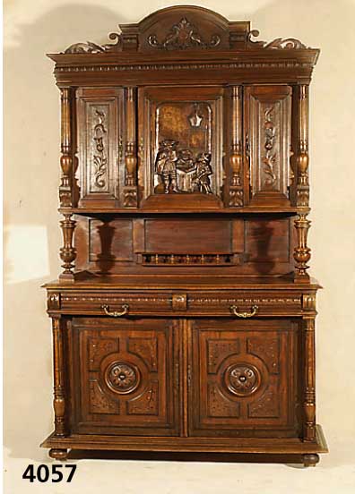 Vielzweckschrank, Belgien, um 1880/90, Korpus Weichholz, Rahmenfassung Hartholz, Nuß- baum massiv, Nußbaumfurnier, Kopf und Fuß vielfach ...