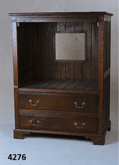 Vielzweckschrank, England, 30er Jahre, Kor- pus Eiche massiv, bzw. Weichholz auf Nußbaum gearbeitet, Front Eichefurnier, sogenannter ...