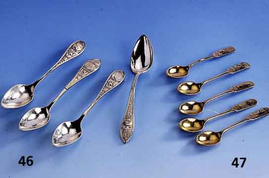12 KaffeelÖffel, wohl Berlin um 1830/40, 13 lÖtig, Darstellung von kÖniglichen Hohei- ten, darunter x wohl Friedrich Wilhelm III, 3 ...