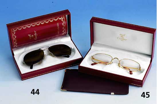 CARTIER-Sonnenbrille, Modell Orsay, PlatinausfÜhrung, sign. Cartier 58 15 und 135, Orig. Etui und Papiere
