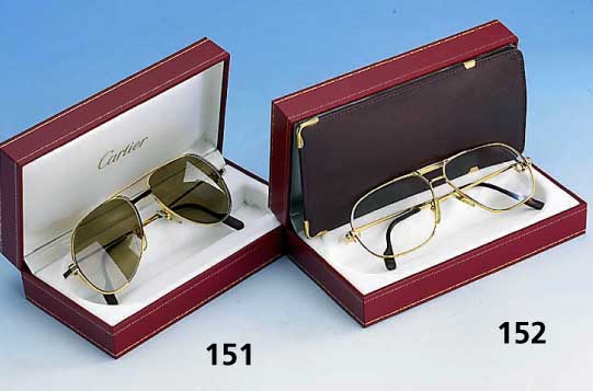 CARTIER-Sonnenbrille, Modell Vendome, mit braunem Lack, GoldausfÜhrung, sign. Cartier 56 16 und 135, Orig Etui und Papiere, BÜgelenden mit ...