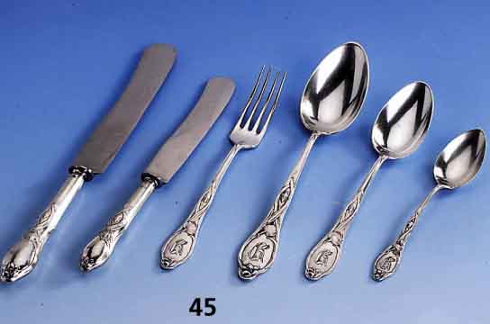 Eßbesteck fÜr 2 Personen, 800er Silber, deutsch um 1900/03, reiner Jugendstil, Vertreiber: KÜnne Altena, best. aus: 2 Menue- messer (Klingen ...