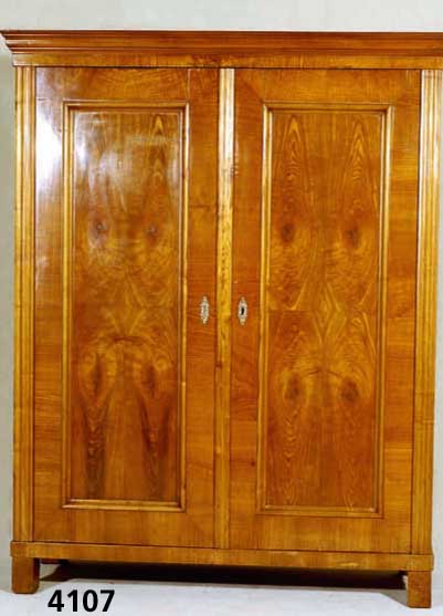 Schrank, deutsch, um 1850/60, Esche massiv, Eschefurnier, zweitÜrig, zerlegbar, FÜße er- gÄnzt, Alters- und Gebrauchsspuren, SchlÜssel fehlt, ...