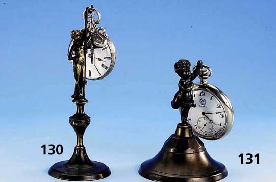 TaschenuhrstÄnder, Bronze patiniert, nach dem Vorbild von 1910, dazu offene Taschenuhr, H ca. 10 cm
