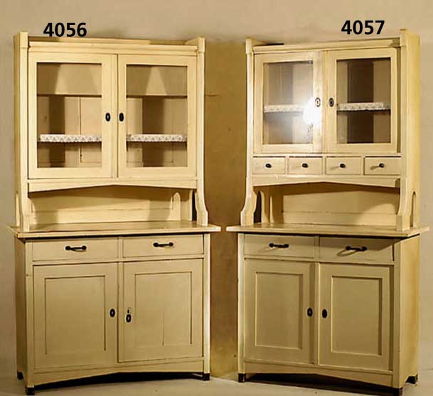 Aufsatzschrank, deutsch, um 1902/04, NÄhe zu Darmstadt, Weichholz massiv, auf Rahmen ge- arbeitet, in sehr schÖner Maserung, primÄr cremefarben ...