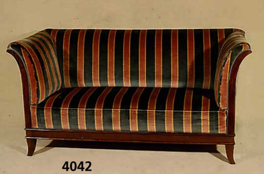 Zweisitzersofa, deutsch, 30er Jahre, ArtDeco , Korpus Weichholz, Mahagonifurnier, aufge- setzte Leisten, Polster aus der Zeit, Bezug von guter ...