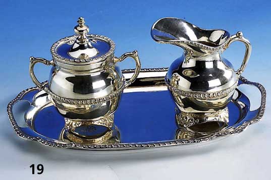 Zuckerdose und Sahnegießer auf Tablett, Mexiko, 925er Silber, Kordelbandverzierung, schwere Arbeit, ca. 1020 g, H ca. 12 cm, 28 x 18 cm