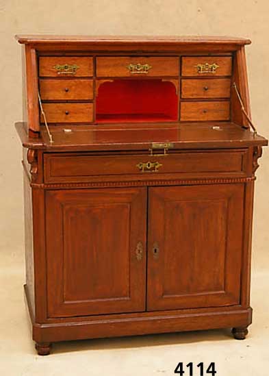 KlappsekretÄr, deutsch, um 1860/70, Unter- teil Weichholz und Eiche, auf Rahmen gearbei- tet, Kanten abgeschrÄgt, sparsame aufgesetzte ...