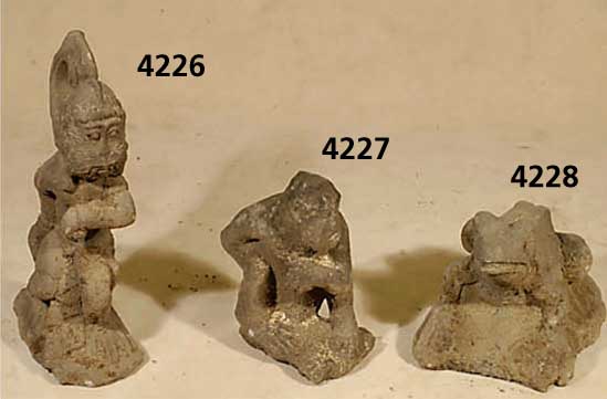 Tempelaffe, wohl Sandstein, nach altem Vor- bild, lebhafte Darstellung, sehr dekorativ, ca. 61x18x31 cm