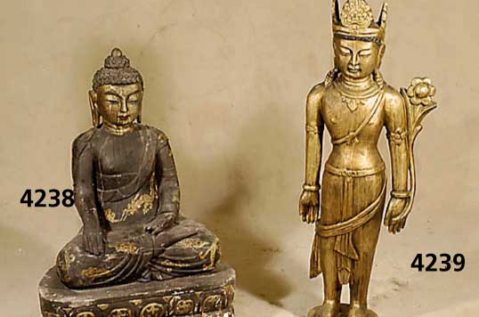 Bodhisattva, nach altem Vorbild, wohl Holz, in lehrender Haltung, teilvergoldet, sehr de- korativ, ca. 111x87x43 cm