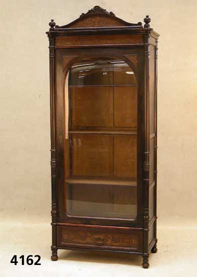VitrinewÄscheschrank, Wien, um 1890/1900, wohl Krohn, in der Art des sogenannten Thonet- mÖbels gebaut, Buche und verschiedene Weich- hÖlzer, ...