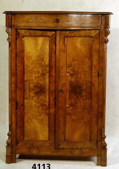 Vertiko, deutsch, 1860/70, Korpus Weichholz, auf Rahmen gearbeitet, Wurzelnußfurnier, z.T. gespiegelt, Kanten abgeplattet, aufgesetzte Leisten, ...