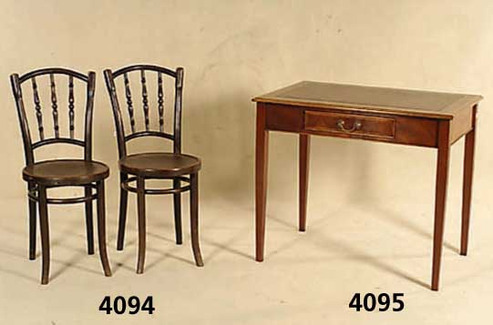 Damenschreibtisch, wohl England, 60er Jahre, Korpus Weichholz, Wurzelnußfurnier, Nußbaum auf Mahagoni gebeizt, Inlet Leder geprÄgt, ...