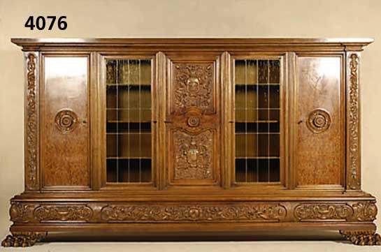 PrunkbÜcherschrank, deutsch, 60er/70er Jahre, Warrings, auf Rahmen gearbeitet, Korpus Buche und Nußbaum massiv, Renaissancestil, 3-fach ...
