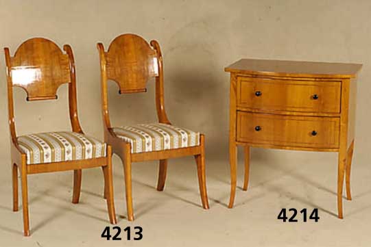 Pfeilerkommode, Biedermeierstil, Kirschbaum massiv, nach dem Vorbild von 1820/30, Faden- intarsien, mit 2 Schubladen, praktisch, viel- seitig ...