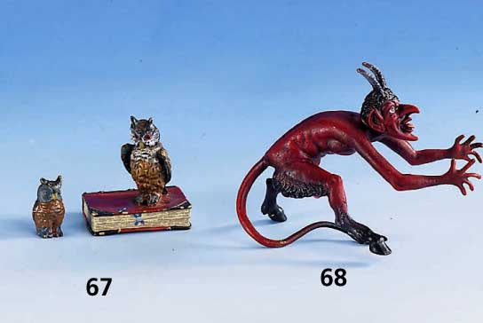 Wiener Bronze: Satyr, sign. Franz Berman, rot und schwarz staffiert, H. ca. 6 cm, L. ca. 8 cm