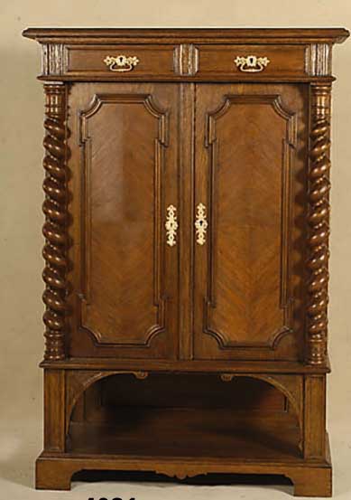 Stollenschrank, deutsch, um 1880/90, nach flÄmischem Vorbild, 3/4-SÄulen gedrechselt und gedreht, Korpus Weichholz und Buche massiv, ...