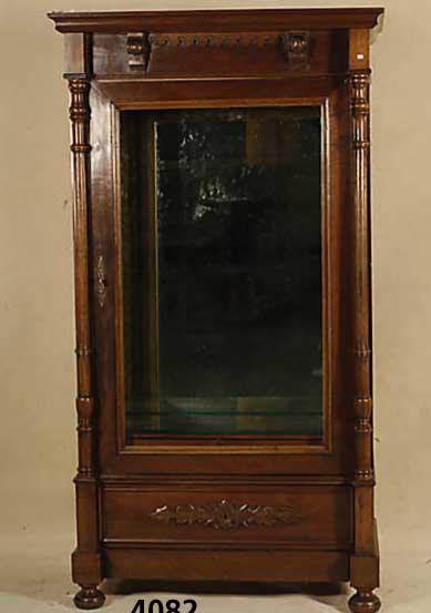 Vielzweckschrank, Niederlande, um 1890/1900, Korpus Weichholz und Buche, VollsÄulen ge- rieft und gedrechselt, aufgesetzte Schnitzer- eien, ...