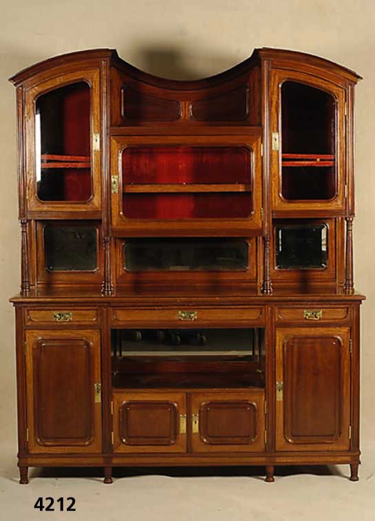 Hochherrschaftlicher Prunkaufsatzschrank, Belgien, um 1900/05, Korpus Eiche und Buche massiv, verschiedne EdelhÖlzer, komplett auf Rahmen ...