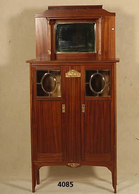 Vertiko, deutsch, um 1902/06, Jugendstil, z.T. auf Rahmen gearbeitet, Korpus Weichholz und Eiche massiv, ausgesuchtes Mahagonifurnier von bester ...