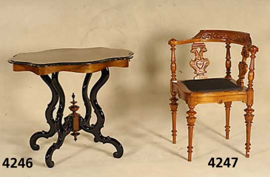 Schreibtischeckstuhl, deutsch, im GrÜnder- zeitstil, Birke massiv, reiche Drechselarbeit, Zarge in sich leicht geschwungen, Baluster- beine, ...