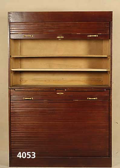Rollschrank, deutsch, um 1910, 2-teilig, Korpus Weichholz/Hartholz, Front und Rahmen Eiche massiv, original BeschlÄge, einfache Inneneinteilung, ...