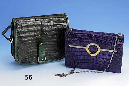 Konvolut 2 Wildkrokotaschen, Alfred ROTH, Offenbach: 1 x lilafarben, ca. 22.5 x 16 cm, UmhÄngeriemen; 1 x grÜn, UmhÄngeriemen, 3 FÄcher, ca. ...