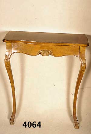 Konsole, Italien, 30er/40er Jahre, Barock- stil, Nußbaum massiv, Nußbaumfurnier, Platte mit Bandintarsien, Rosenholz und Birke, spar- same ...